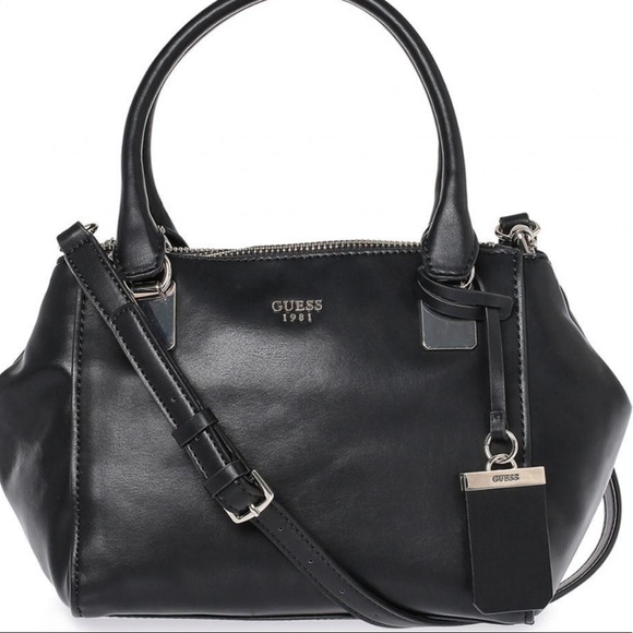Guess Handbags - 1 hr SALE🎉amazing GUESS Girlfriend Satchel
